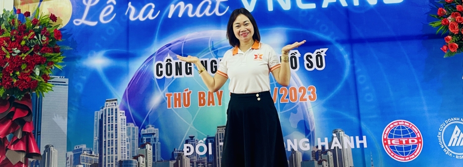 Hồng Nguyễn Cover Image